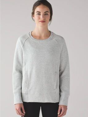 LULULEMON ATHLETICA Back To It Crew in Heathered Vapor Size 4